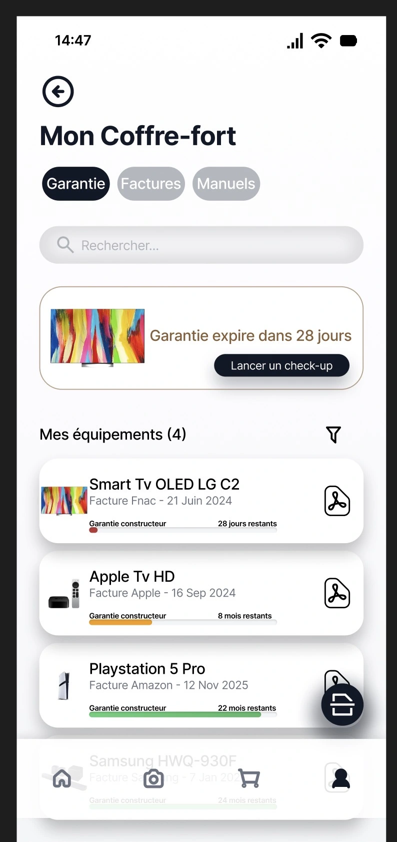 Écran Mon Coffre-fort — liste des équipements avec statut garantie et alertes d'expiration